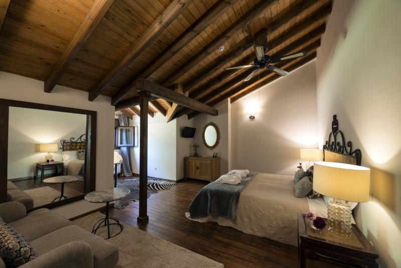 Гостьовий будинок La Casona De Valfrio- Adults Only Collado  Екстер'єр фото
